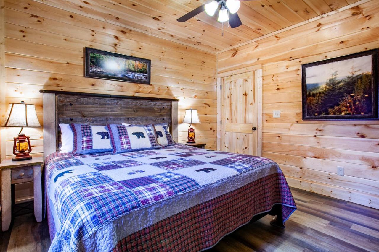 Swimming Bears Lodge 1 With Indoor Pool And Hot Tub Pigeon Forge Exterior photo