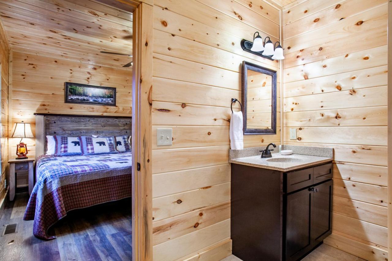 Swimming Bears Lodge 1 With Indoor Pool And Hot Tub Pigeon Forge Exterior photo