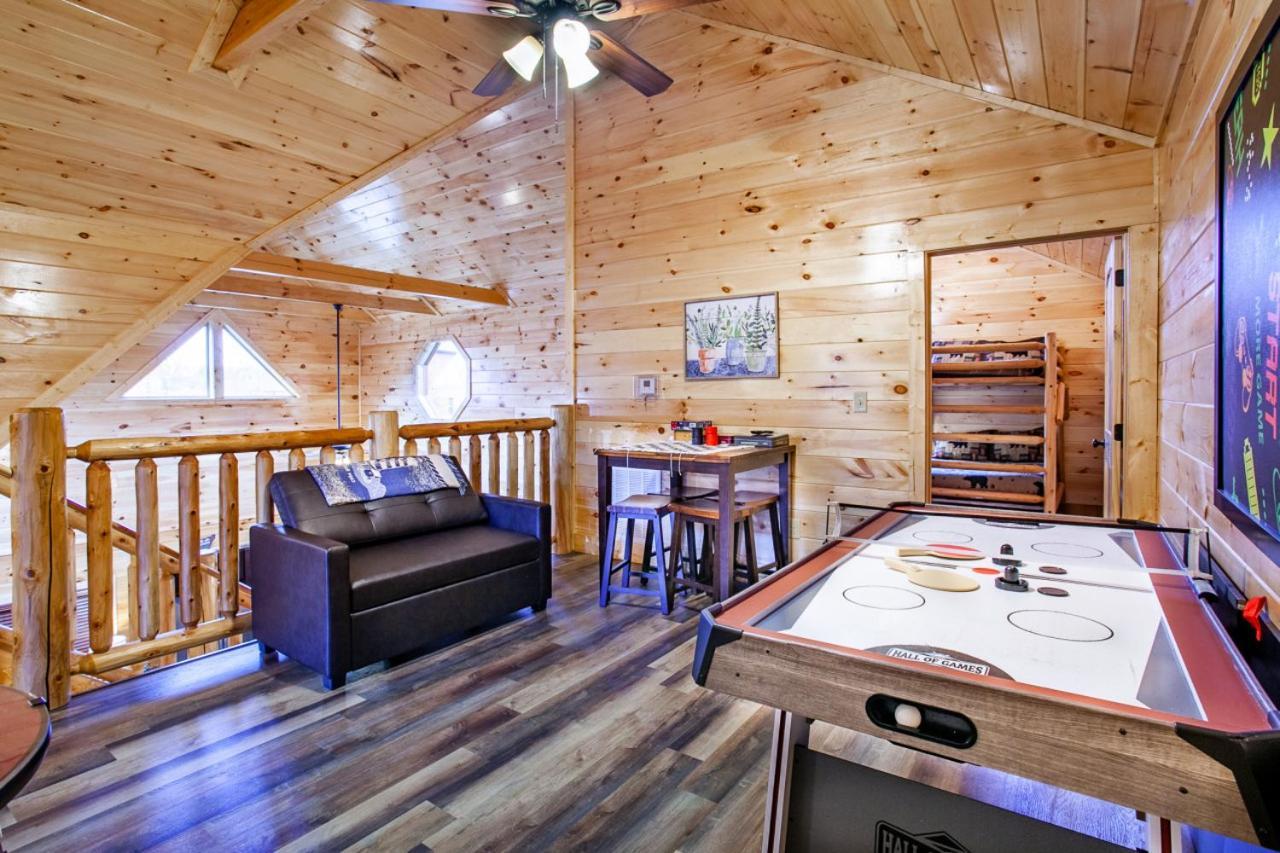Swimming Bears Lodge 1 With Indoor Pool And Hot Tub Pigeon Forge Exterior photo