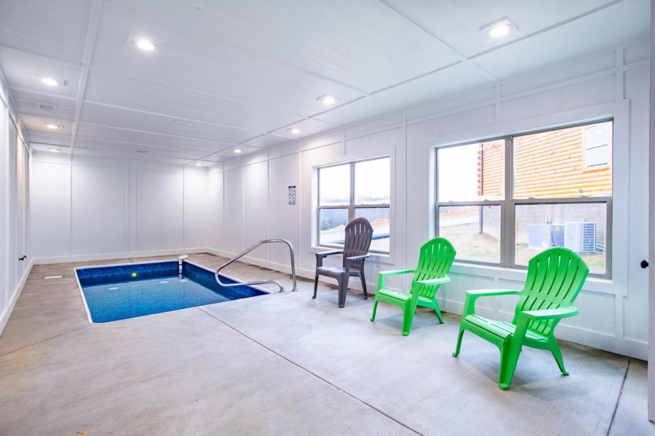 Swimming Bears Lodge 1 With Indoor Pool And Hot Tub Pigeon Forge Exterior photo